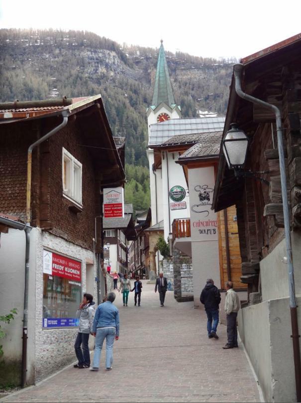 2,5 pces Accueillant comme à la maison Leukerbad Esterno foto
