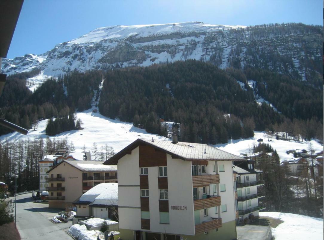 2,5 pces Accueillant comme à la maison Leukerbad Esterno foto