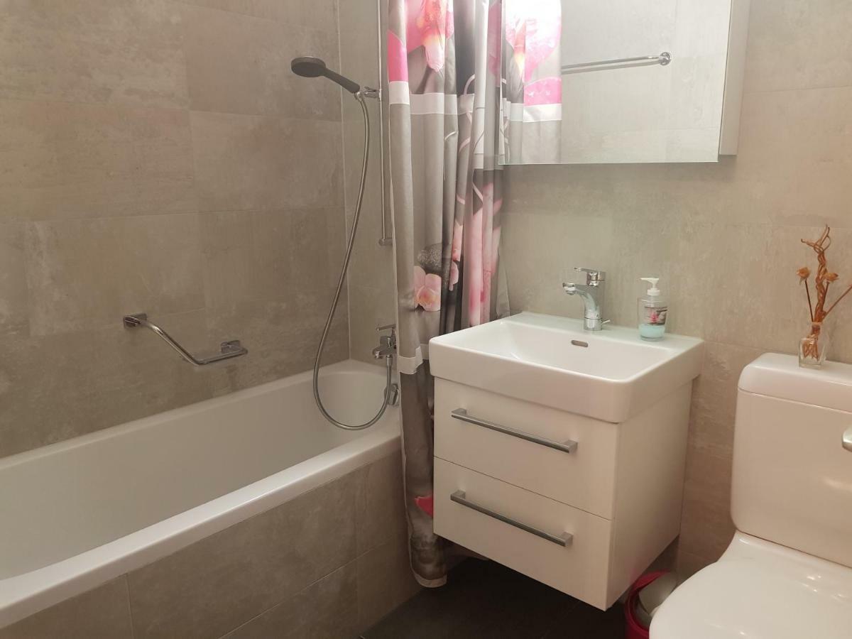 2,5 pces Accueillant comme à la maison Leukerbad Esterno foto